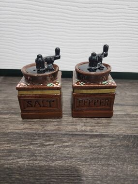 Set Of Vintage Coffee Grinder Salt And Pepper Shakers